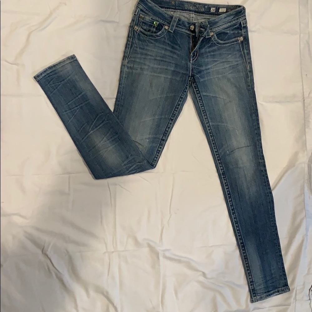 Skinny, low rise miss me jeans